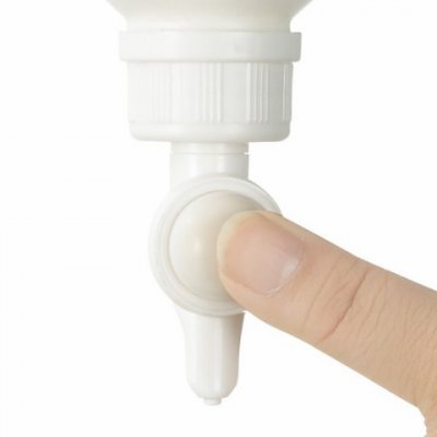 lotion dispenser lateral / back actuation